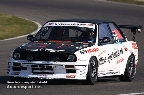 BMW E30 945kg_1